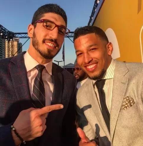 体现其无球 体现其无球